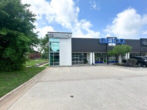 1706 SE Walton Blvd, Bentonville, AR à louer Photo de l’immeuble– Image 2 sur 10