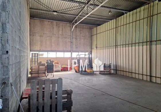 Industriel/Logistique dans Vitrolles à louer - Photo de l’immeuble – Image 3 sur 5