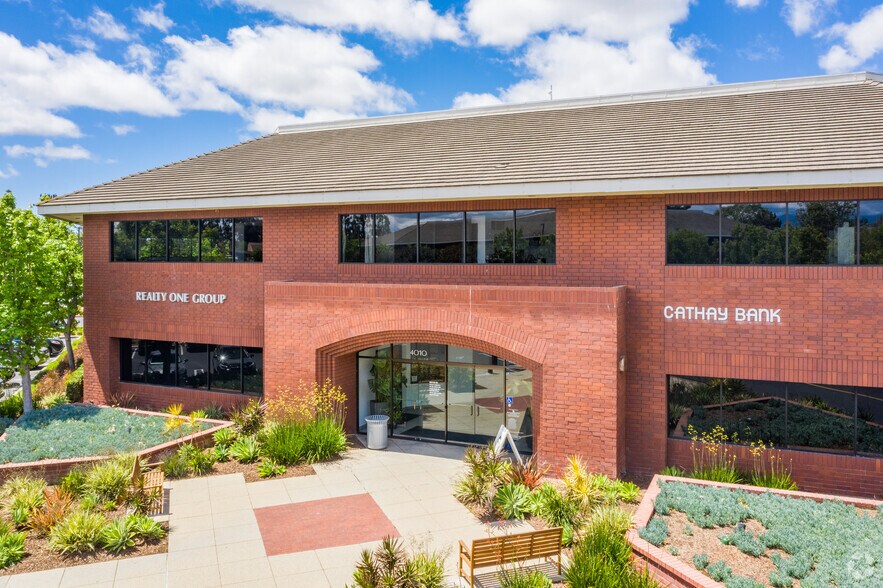 4010 Barranca Pky, Irvine, CA à louer - Photo principale – Image 1 sur 5