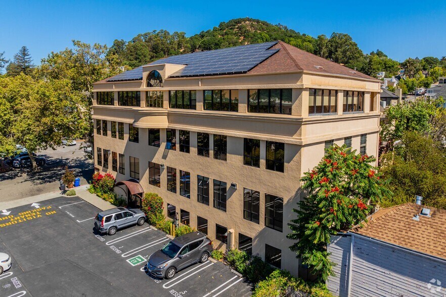 1120 Nye St, San Rafael, CA à louer - Photo principale – Image 1 sur 4