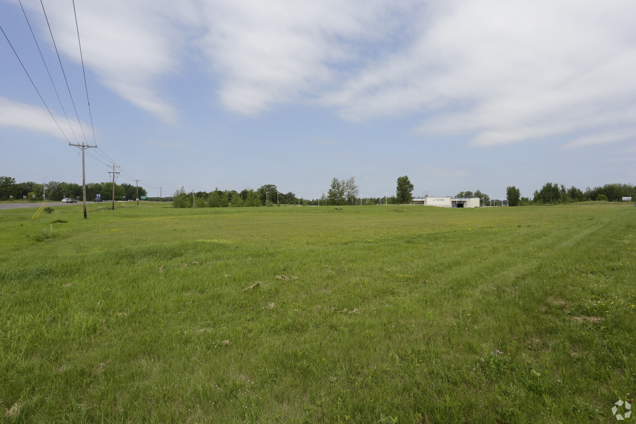 County Road 11, Pine City, MN à louer Photo principale– Image 1 sur 2