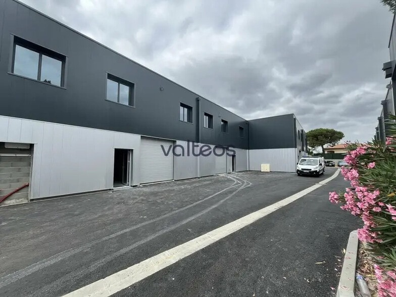 Local d’activités dans Cugnaux à louer - Photo de l’immeuble – Image 1 sur 6