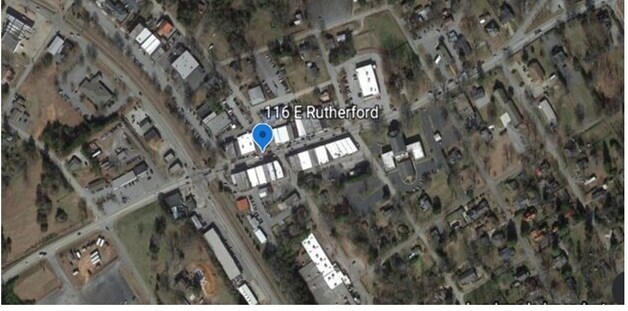 116 E Rutherford St, Landrum, SC à vendre - Photo de l’immeuble – Image 3 sur 5