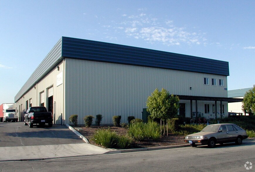 490 Mayock Rd, Gilroy, CA à louer - Photo de l’immeuble – Image 3 sur 10
