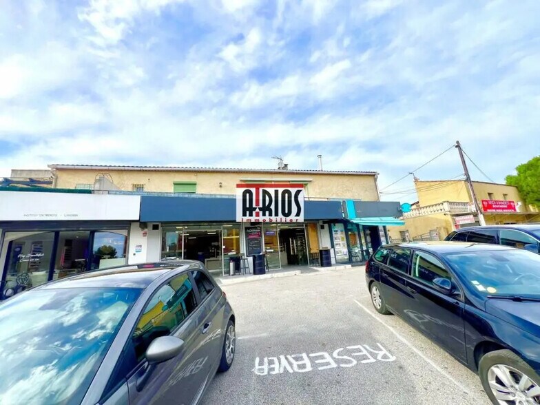 Bureau dans La Crau à louer - Photo de l’immeuble – Image 2 sur 9