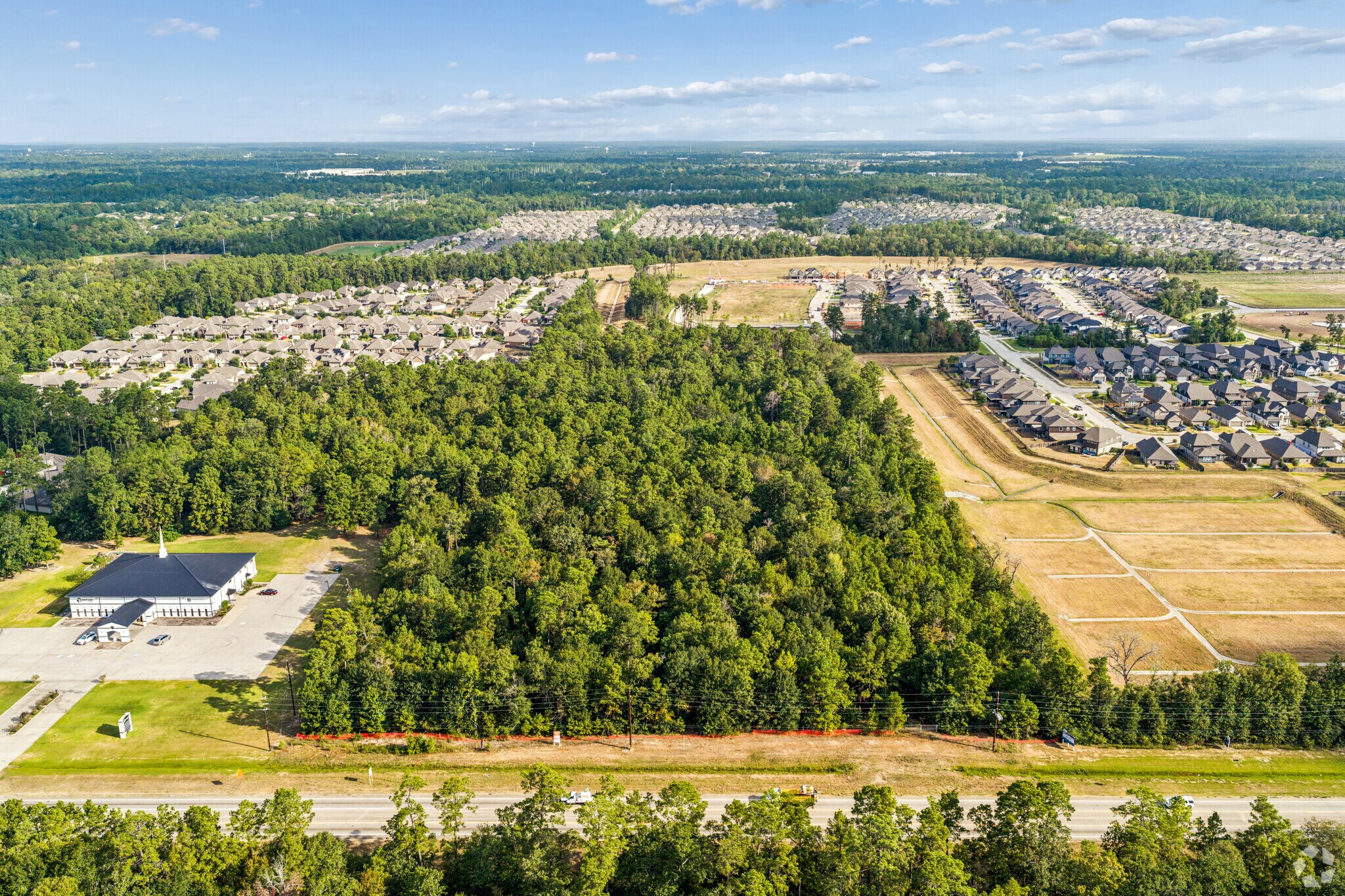 3301 S Loop 336 E, Conroe, TX à vendre Photo de l’immeuble– Image 1 sur 16