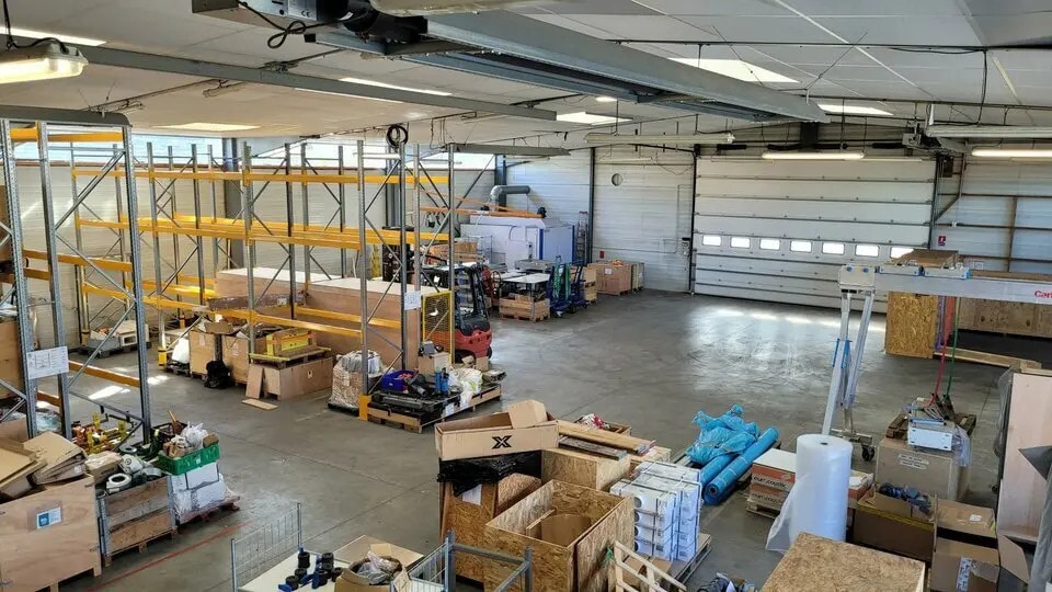 Local d’activités dans La Chapelle-sur-Erdre à louer - Photo de l’immeuble – Image 2 sur 6