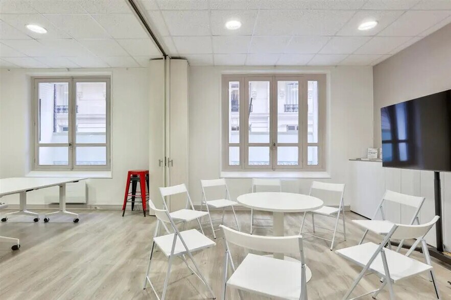 Bureau dans Paris à louer - Photo de l’immeuble – Image 2 sur 9