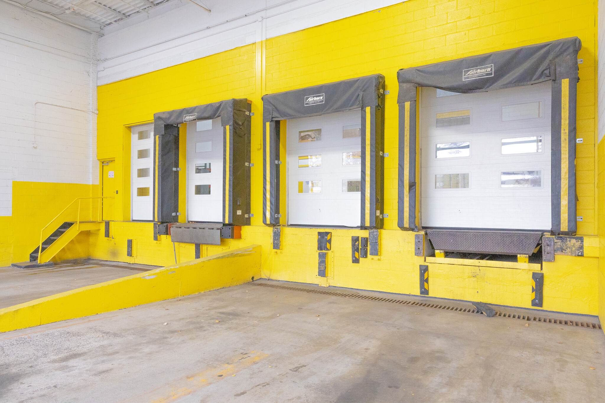 202-206 Pegasus Ave, Northvale, NJ à louer Photo principale– Image 1 sur 24