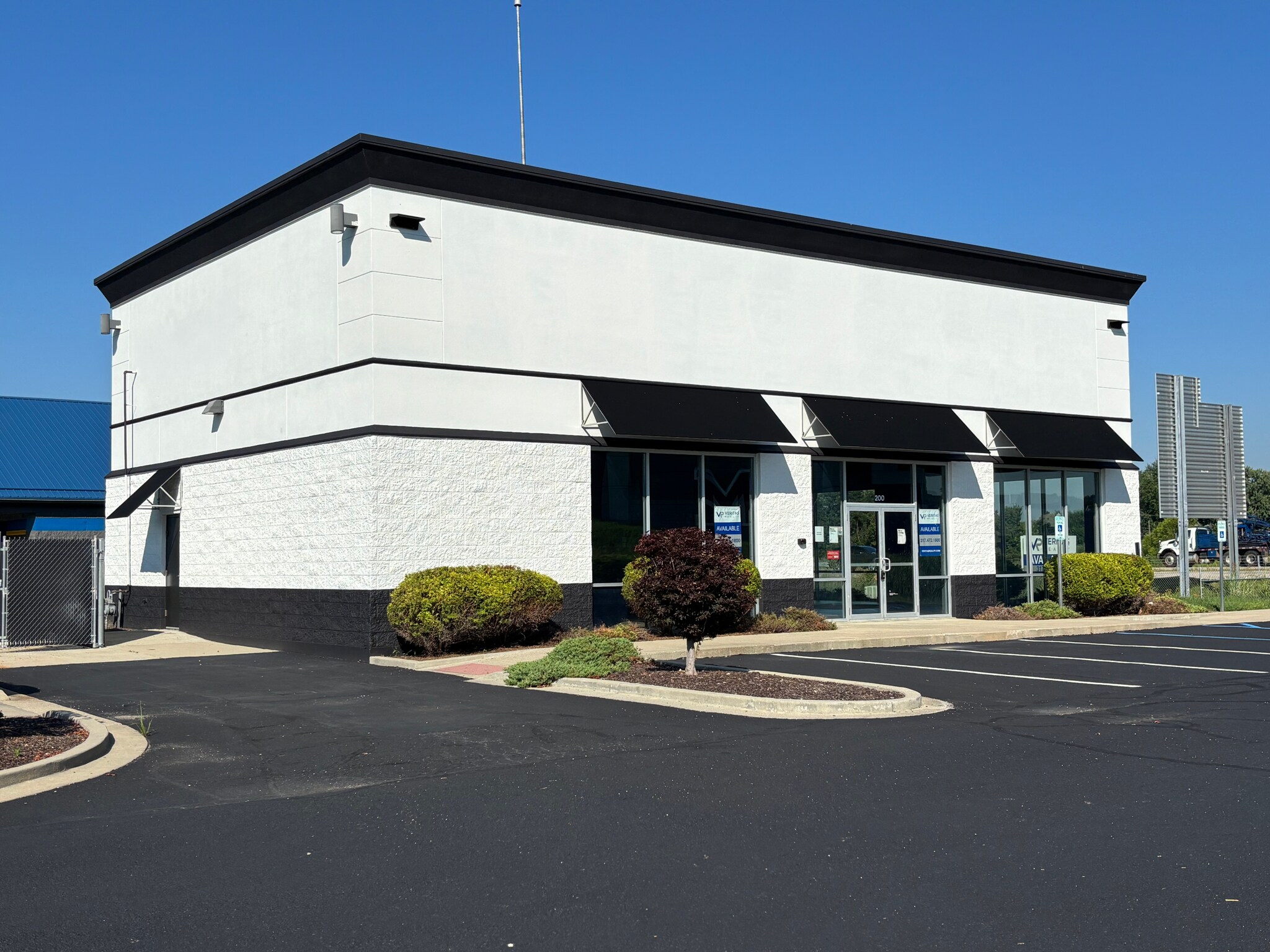200 Flagstone Dr, Martinsville, IN à vendre Photo de l’immeuble– Image 1 sur 5