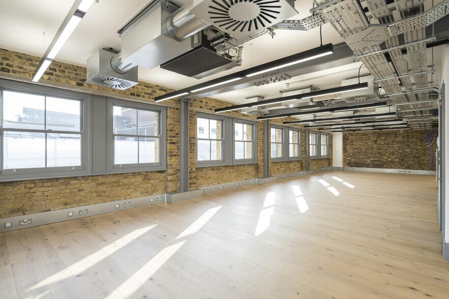 27 Greville St, Londres à louer - Photo de l’immeuble – Image 2 sur 20