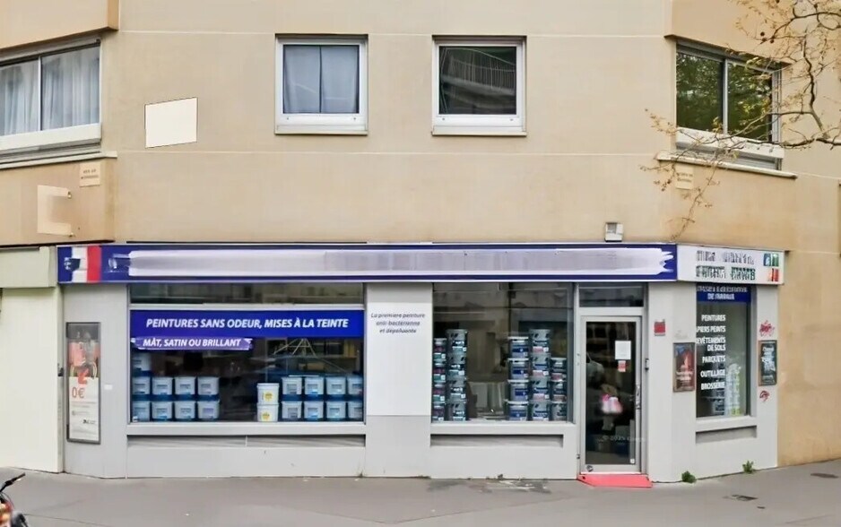 Local commercial dans Paris à louer - Photo de l’immeuble – Image 1 sur 6