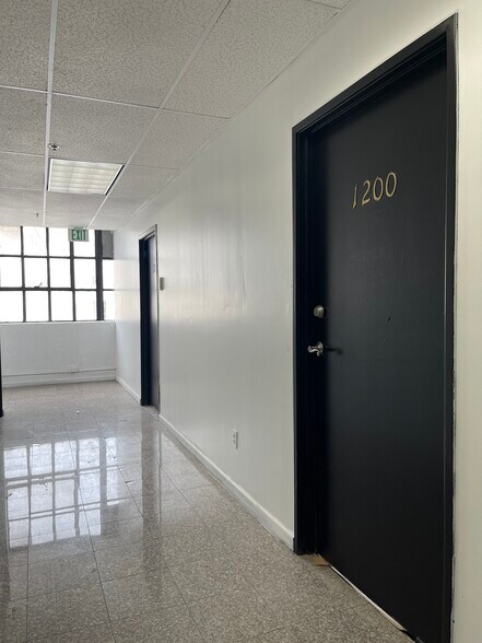 726-728 S Hill St, Los Angeles, CA à louer - Photo intérieure – Image 3 sur 7