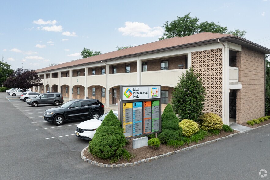 2333 Morris Ave, Union Township, NJ à louer - Photo de l’immeuble – Image 1 sur 20