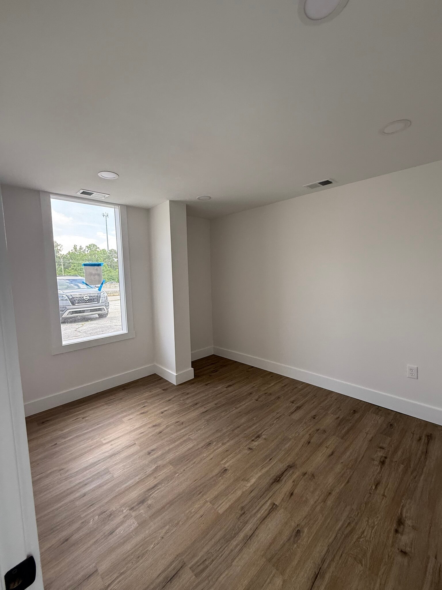 1065-1073 Harbor Dr, West Columbia, SC à louer Photo de l’immeuble– Image 1 sur 6