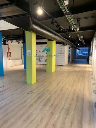 Plus de détails pour Local commercial à louer