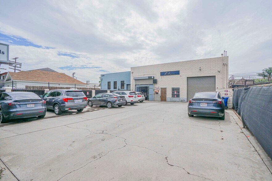 1368 E Washington Blvd, Los Angeles, CA à vendre - Photo de l’immeuble – Image 2 sur 12