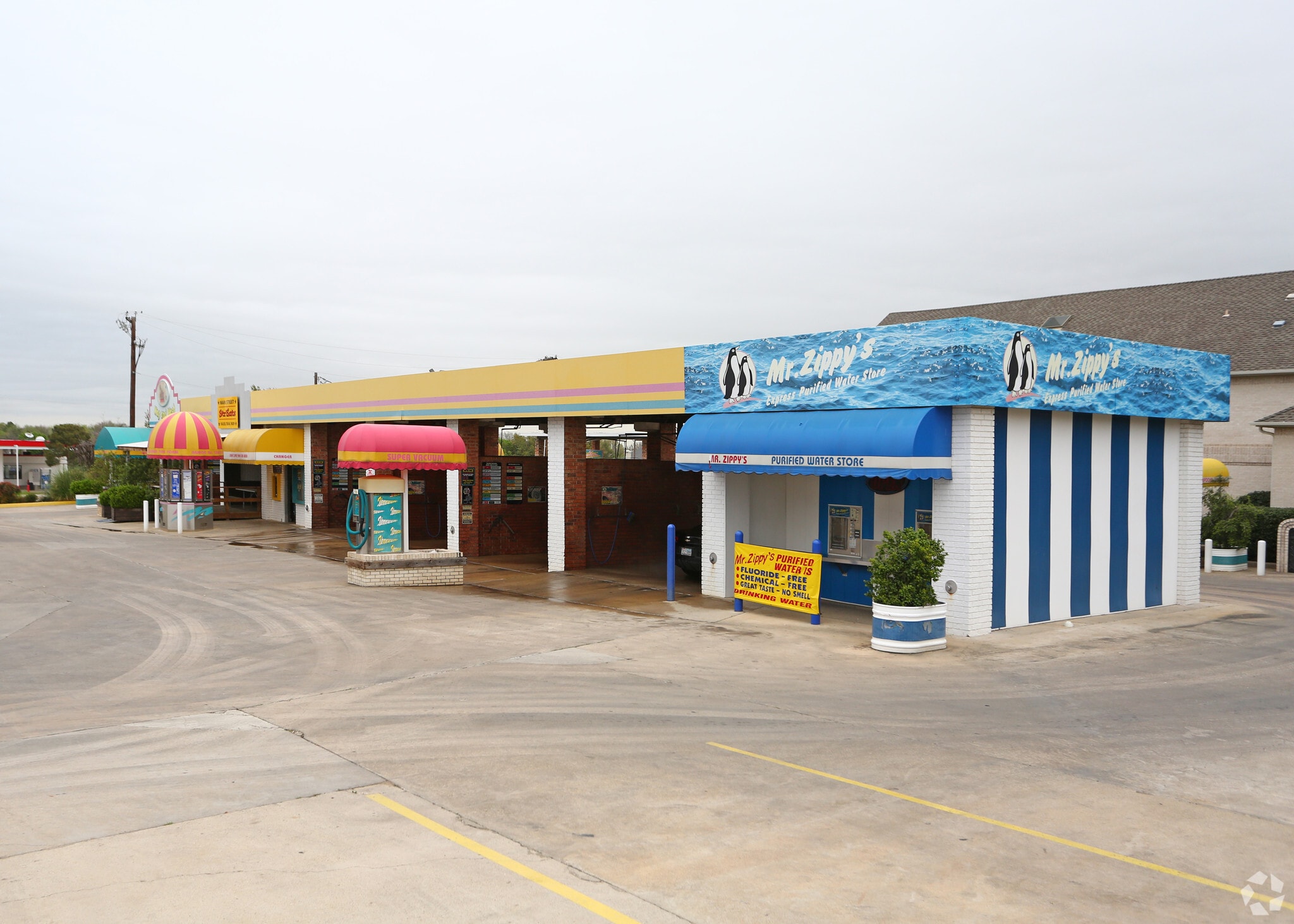 Euless Main St Car Wash/Office portefeuille de 2 biens à vendre sur LoopNet.fr Photo principale– Image 1 sur 120