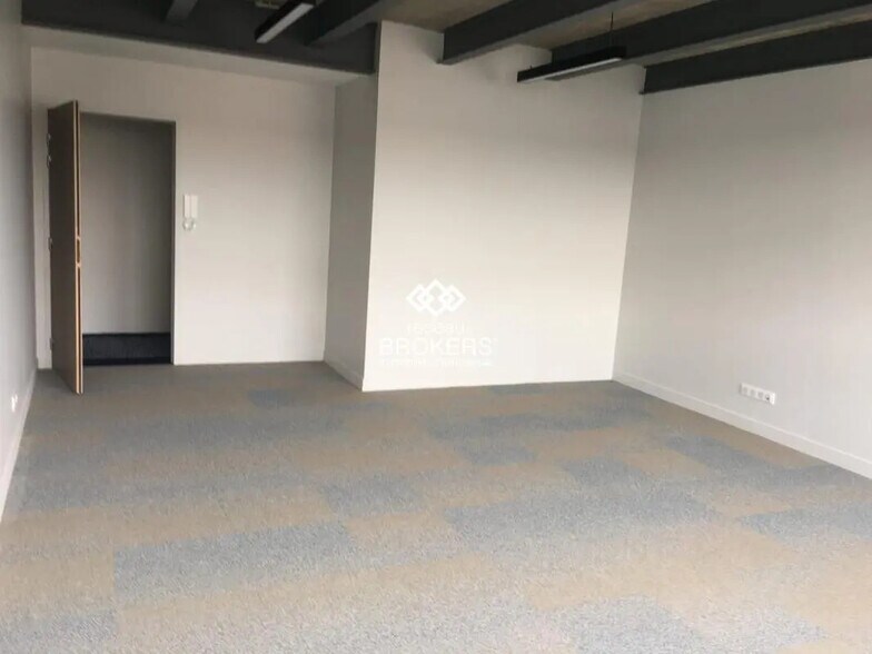 Bureau dans Le Havre à louer - Photo de l’immeuble – Image 2 sur 5
