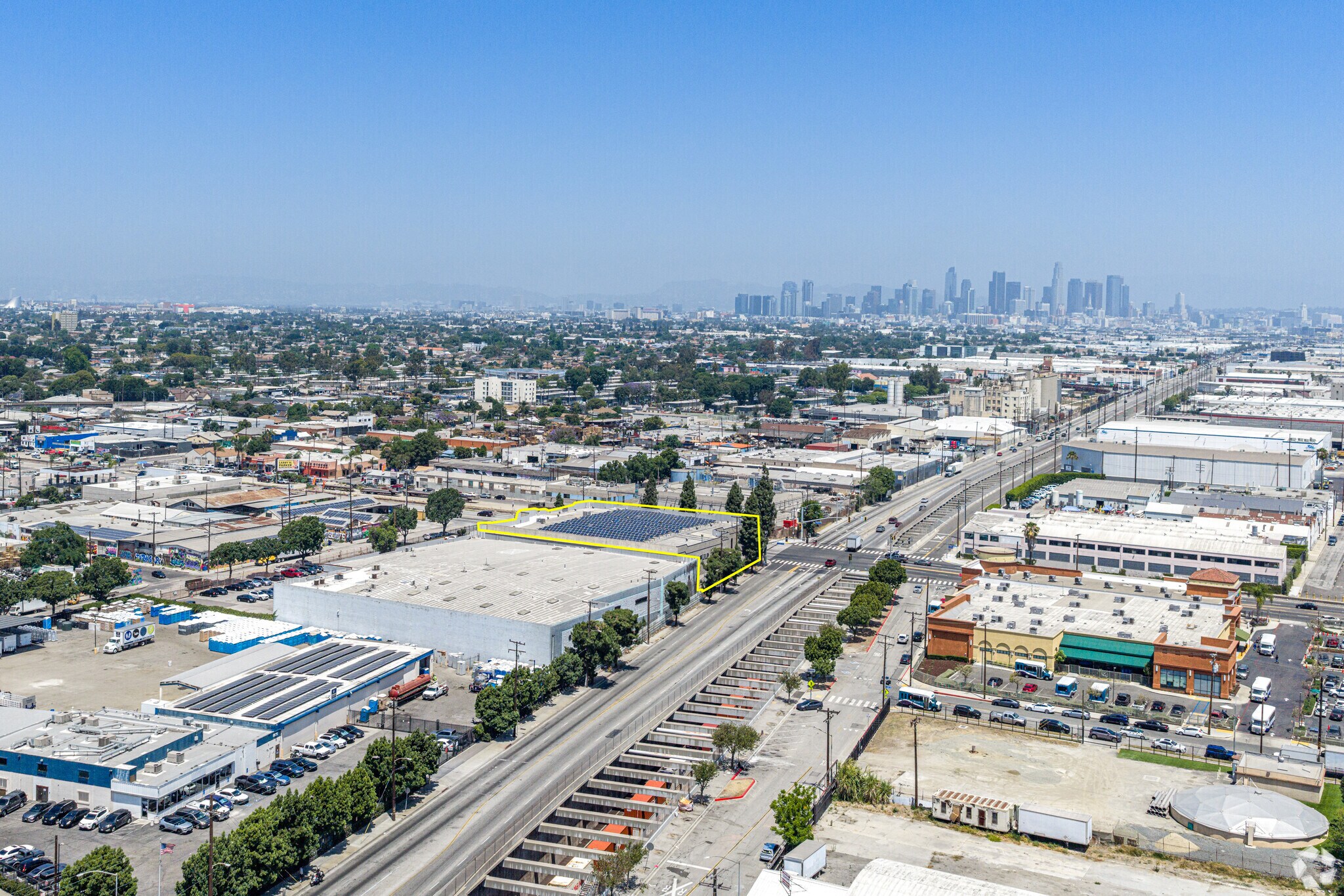 5801 S Alameda St, Los Angeles, CA à vendre Aérien– Image 1 sur 36