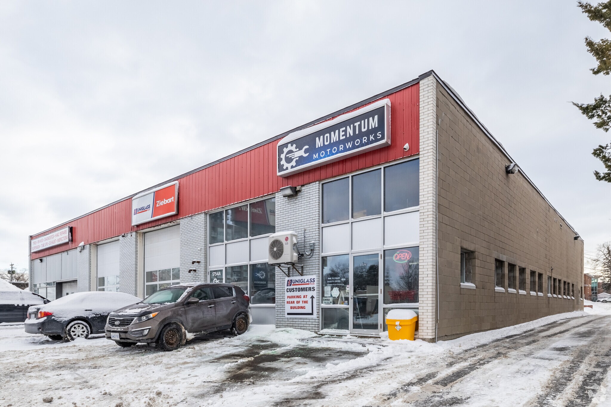 1754 Carling Ave, Ottawa, ON à louer Photo principale– Image 1 sur 4