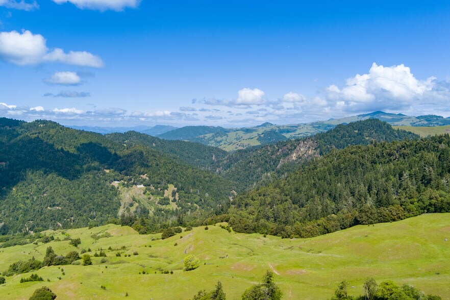 00 Reed Mountain Ranch Road, Garberville, CA à vendre - Photo de l’immeuble – Image 3 sur 13