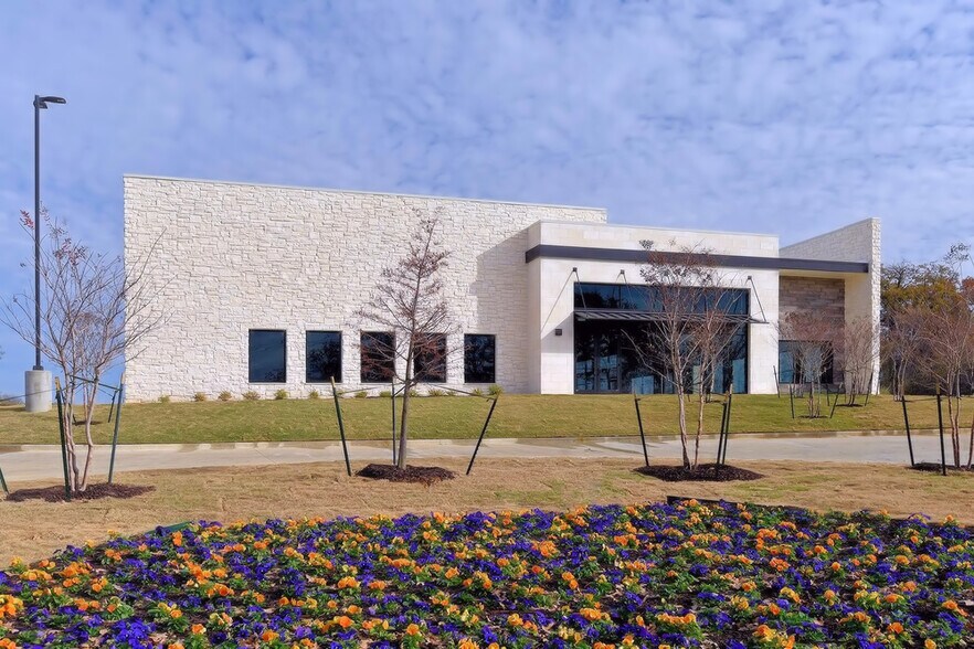 425 S Kimball Ave, Southlake, TX à vendre - Photo de l’immeuble – Image 3 sur 6