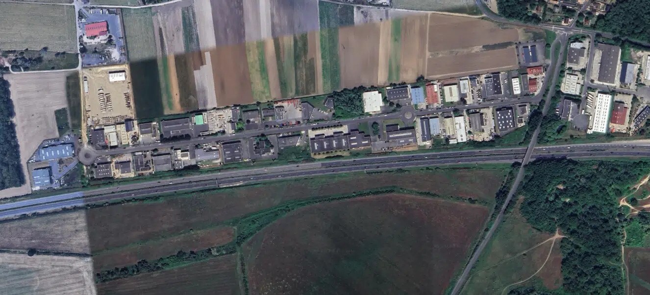 Local d'activités dans Méry-sur-Oise à vendre Aérien– Image 1 sur 3