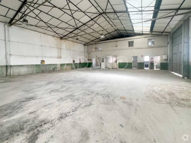 Industriel/Logistique dans Paracuellos de Jarama, Madrid à vendre - Photo de l’immeuble – Image 2 sur 11