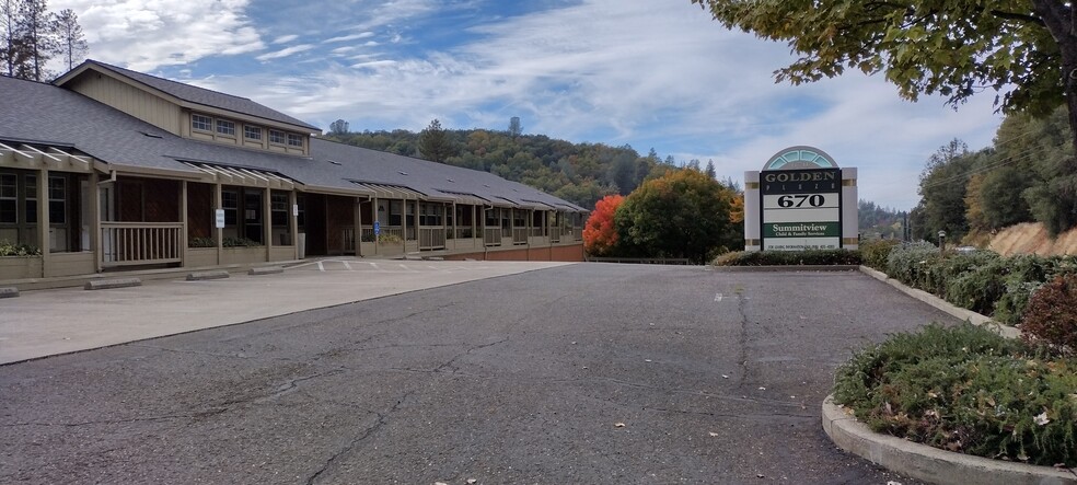 670 Placerville Dr, Placerville, CA à louer - Photo de l’immeuble – Image 2 sur 19