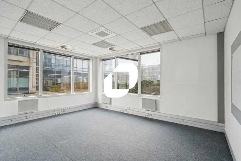Bureau dans Villepinte à vendre - Photo de l’immeuble – Image 1 sur 25