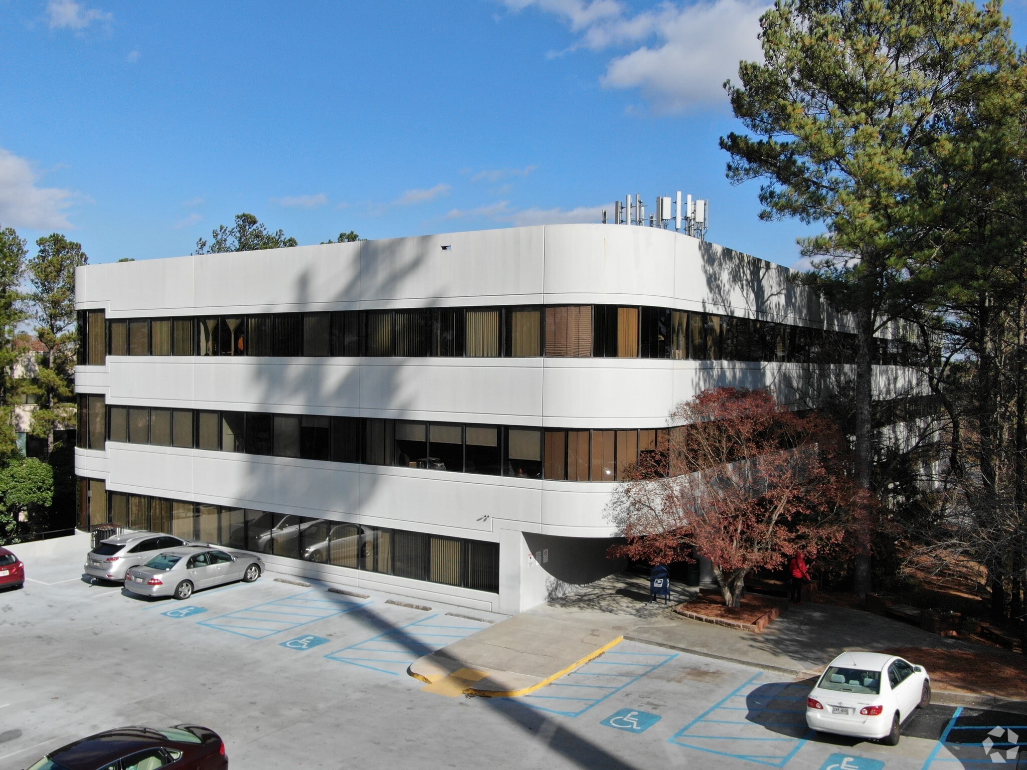 2296 Henderson Mill Rd NE, Atlanta, GA à louer Photo principale– Image 1 sur 7