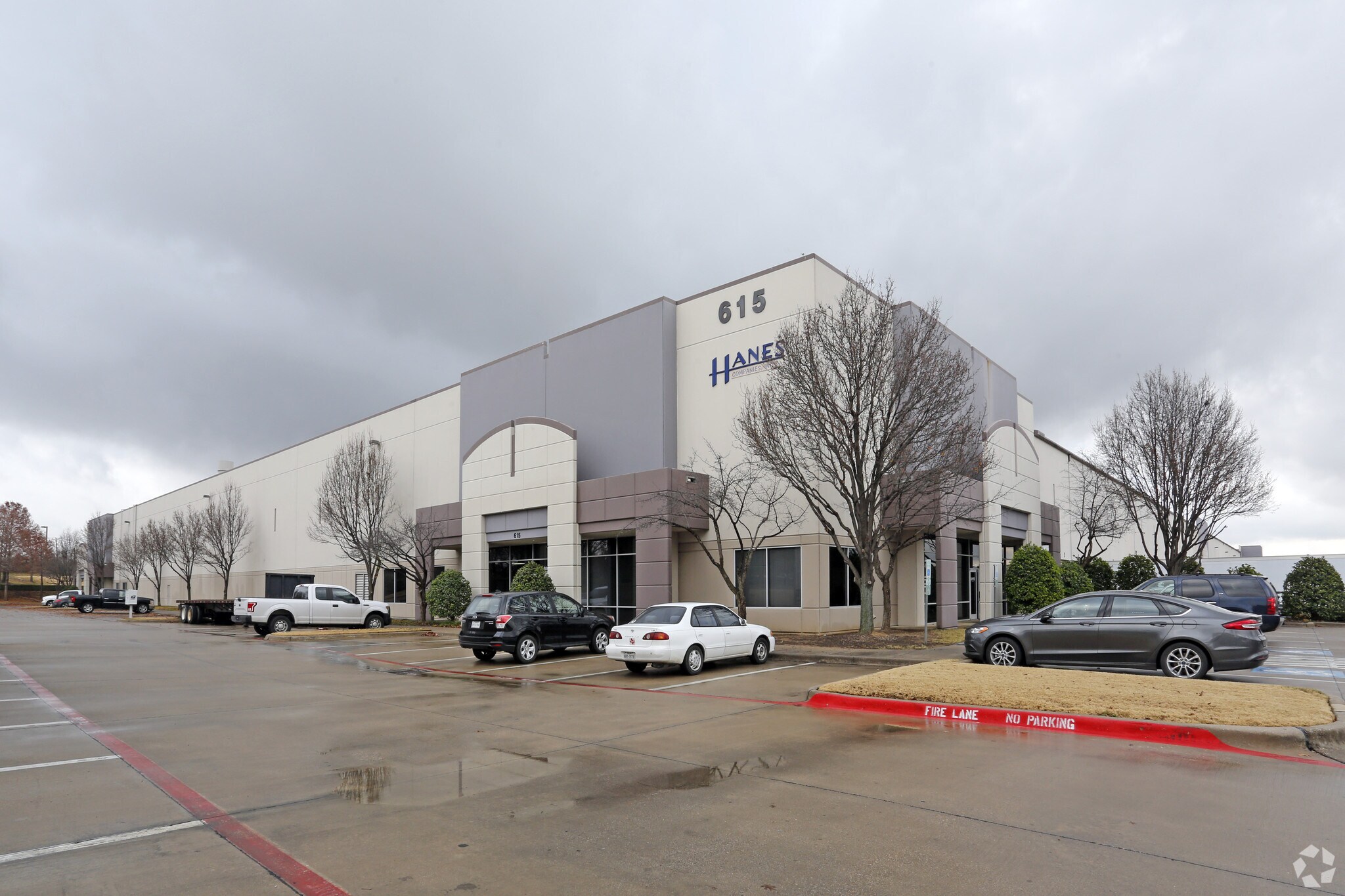 615 Westport Pky, Grapevine, TX à louer Photo de l’immeuble– Image 1 sur 4
