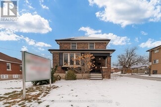 Plus de détails pour 123 E Mary St, Whitby, ON - Bureau à louer