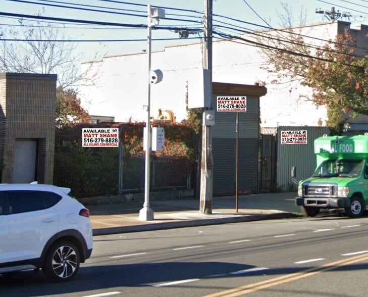 128-06-128-14 Rockaway Blvd, South Ozone Park, NY à vendre - Photo principale – Image 1 sur 8