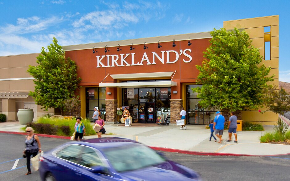 27210 Eucalyptus Ave, Moreno Valley, CA à vendre - Photo de l’immeuble – Image 1 sur 6