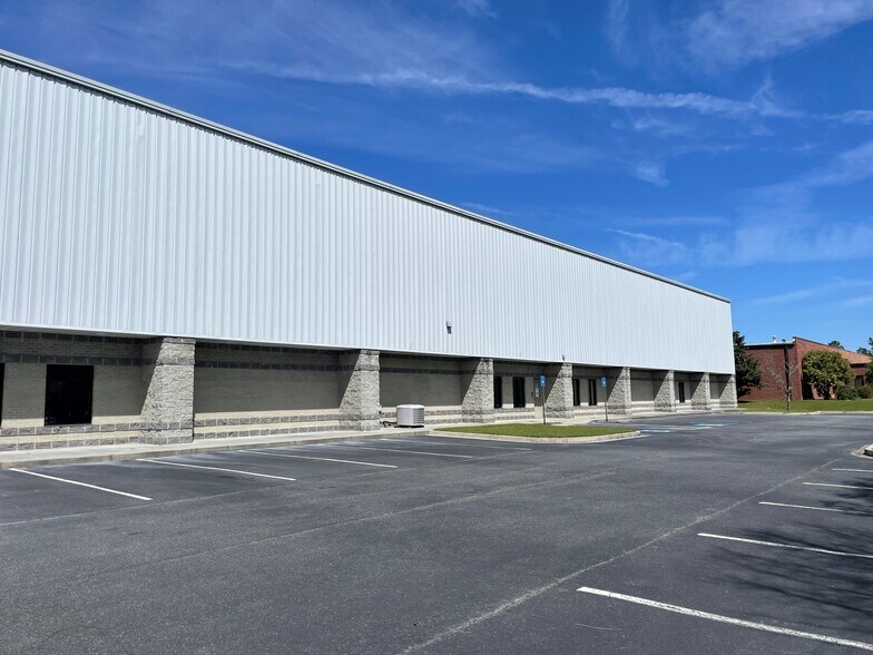 111 Coleman Blvd, Savannah, GA à louer - Photo de l’immeuble – Image 1 sur 1