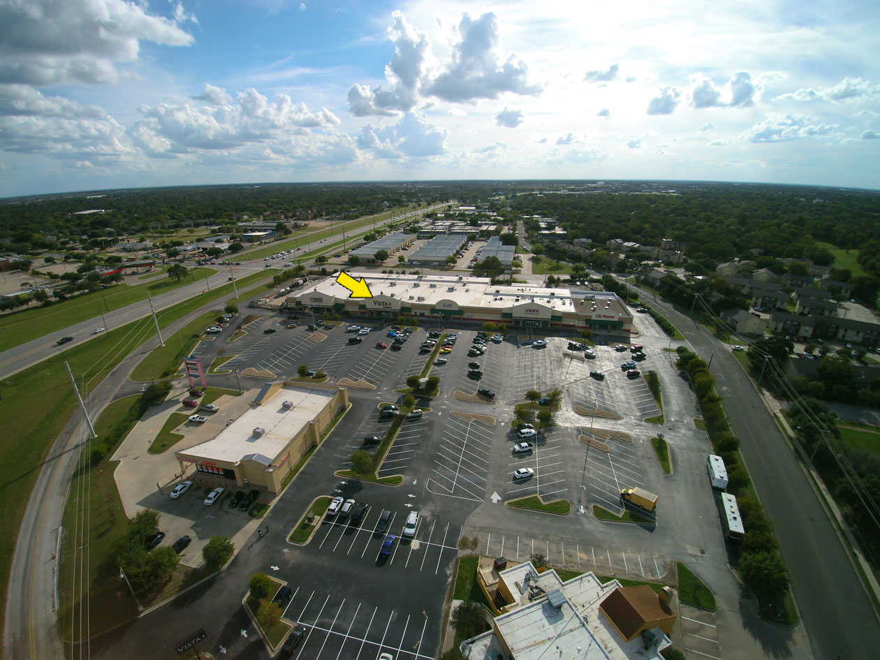 2704 S Texas Ave, College Station, TX à louer Photo de l’immeuble– Image 1 sur 13