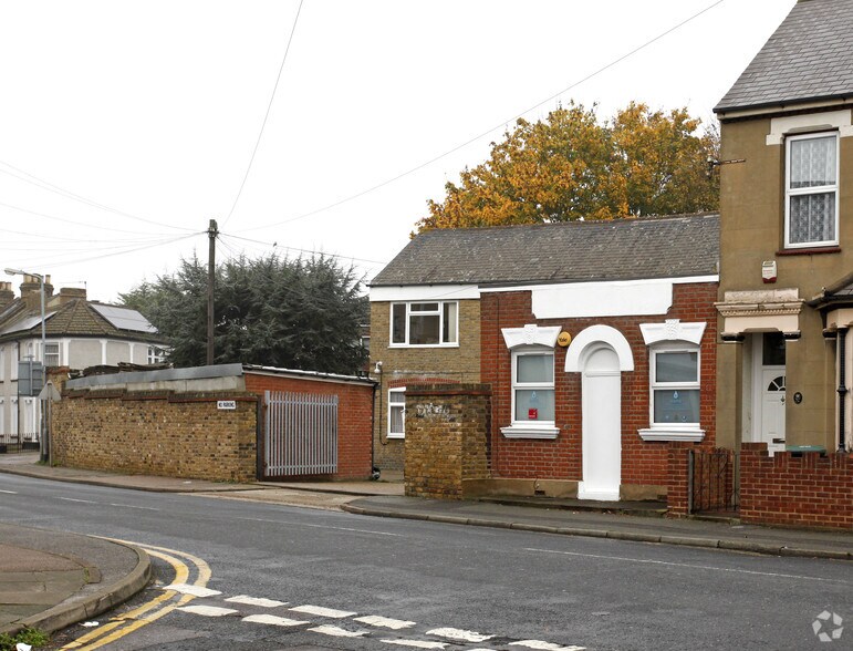 54-56 Dover Road East, Gravesend à louer - Photo de l’immeuble – Image 3 sur 4