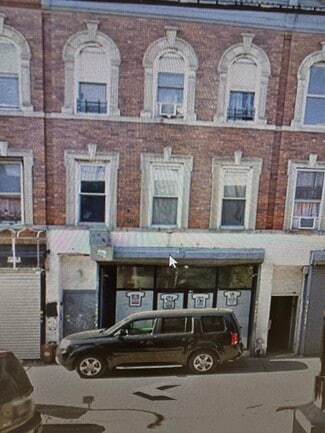 Plus de détails pour 910 McDonald Ave, Brooklyn, NY - Logement à vendre