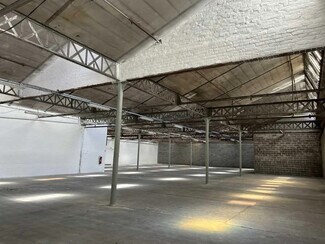 Plus de détails pour Bureau, Local d'activités à louer