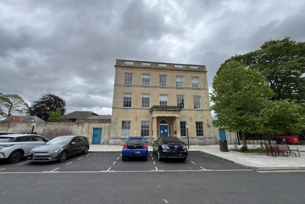 5 Roundstone St, Trowbridge à vendre Photo de l’immeuble– Image 1 sur 17