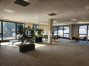 Local d’activités dans Tarare à louer Photo intérieure– Image 2 sur 18