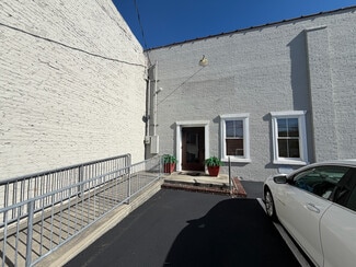 Plus de détails pour 9 W Broad St, Newnan, GA - Bureau à louer