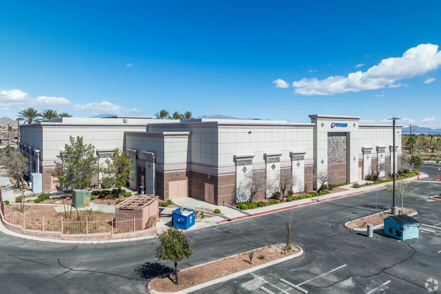 2090 Village Center Cir, Las Vegas, NV à vendre - Photo de l’immeuble – Image 2 sur 4