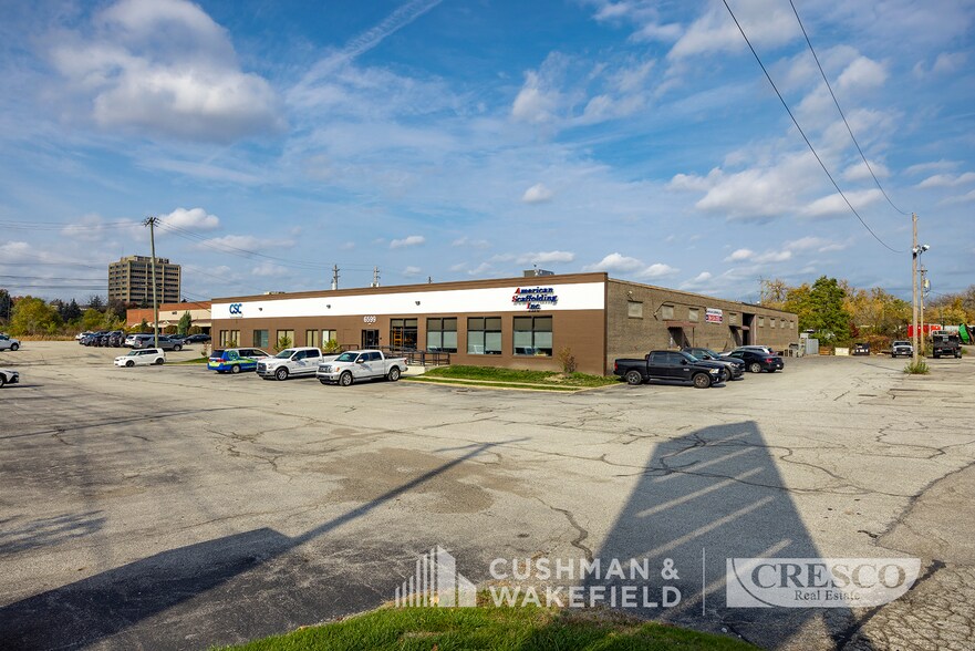 6599 Granger Rd, Independence, OH à louer - Photo de l’immeuble – Image 2 sur 8