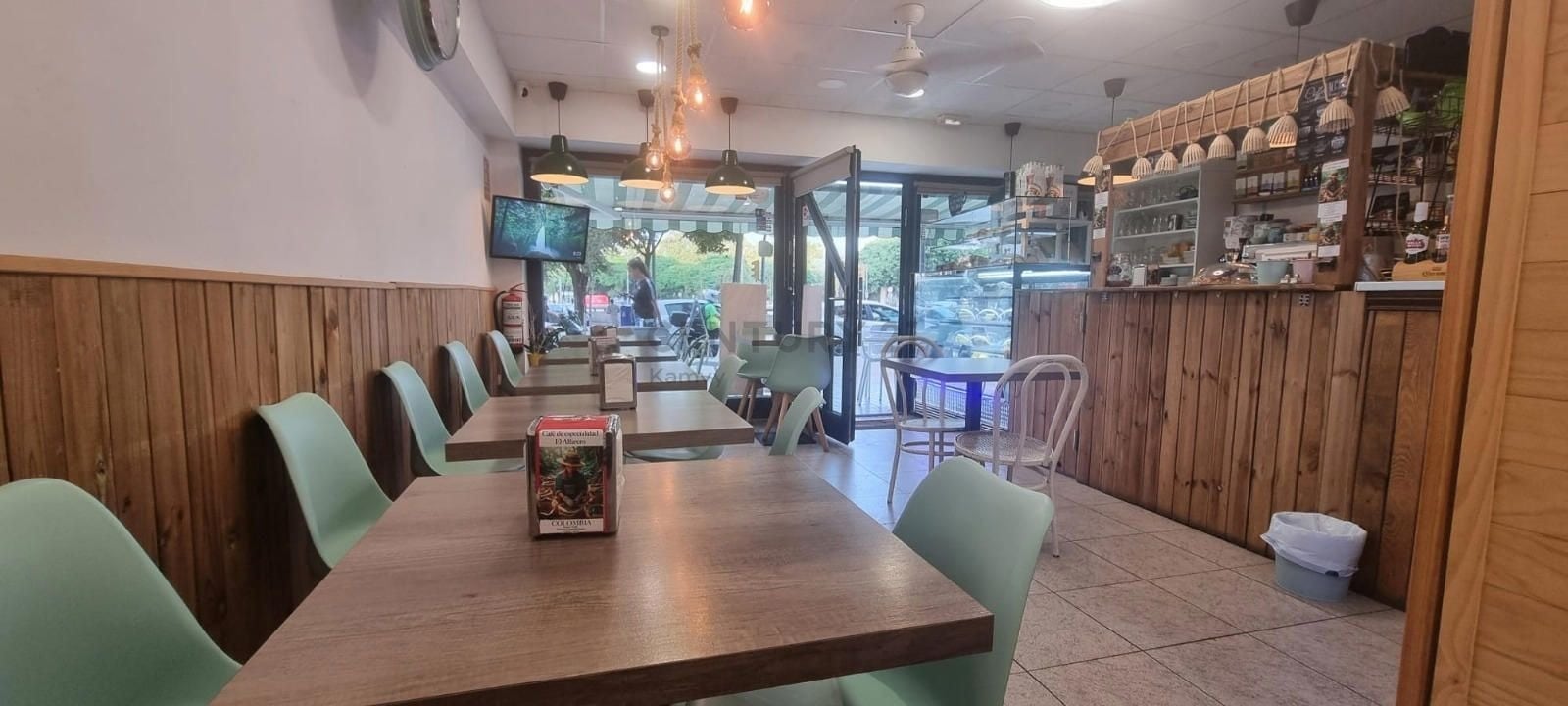 Local commercial dans L'Hospitalet de Llobregat, Barcelona à louer Photo intérieure– Image 1 sur 11