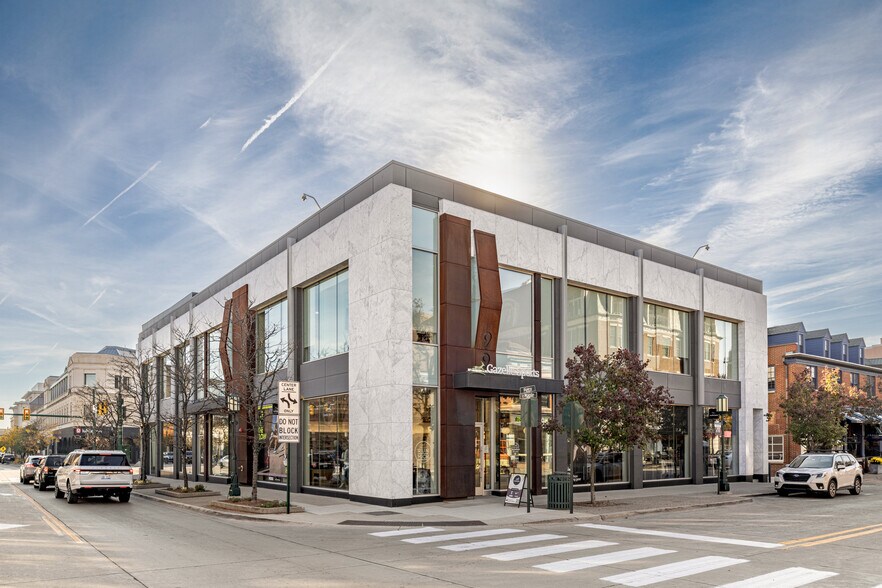 55-99 W Maple Rd, Birmingham, MI à louer - Photo de l’immeuble – Image 3 sur 14