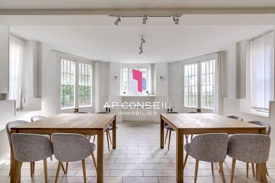 Bureau dans Versailles à louer - Photo intérieure – Image 2 sur 5