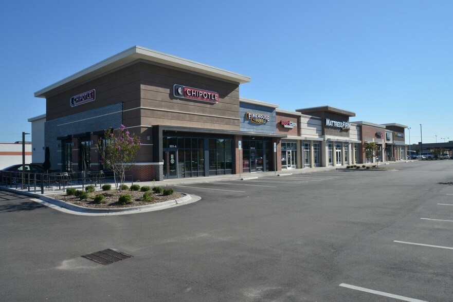 501 N Berkeley Blvd, Goldsboro, NC à louer - Photo de l’immeuble – Image 3 sur 11